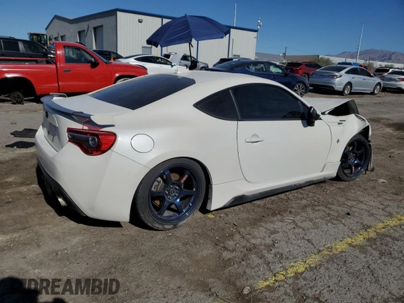 2018 Toyota 86 GT z VIN JF1ZNAE1XJ9700563, wystawiony jako Copart lot #56340975 z przebiegiem 59 482 mil mil oraz Szkoda całkowita • Salvage title. Historia ofert i sprzedaży dostępna na DreamBid. Obrazek 3.