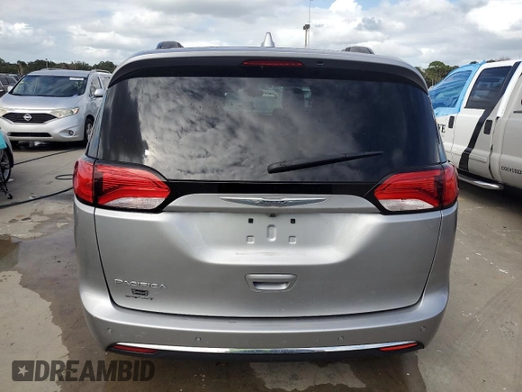 2017 Chrysler Pacifica Touring L with VIN 2C4RC1BG2HR552731, listed as a Copart auction lot 75826124 with Not Provided miles and Salvage Title. Bid and sale history available at DreamBid. Image 6.