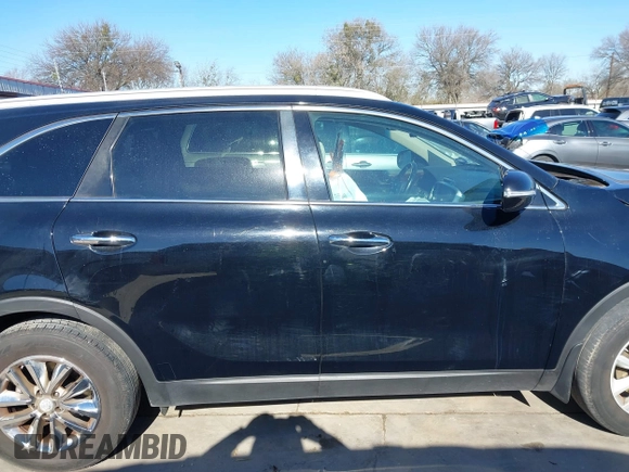 2018 Kia Sorento LX with VIN 5XYPG4A39JG342455, listed as a IAAI auction lot 41366386 with 131,033 mi miles. Bid and sale history available at carsss.com. Image 14.