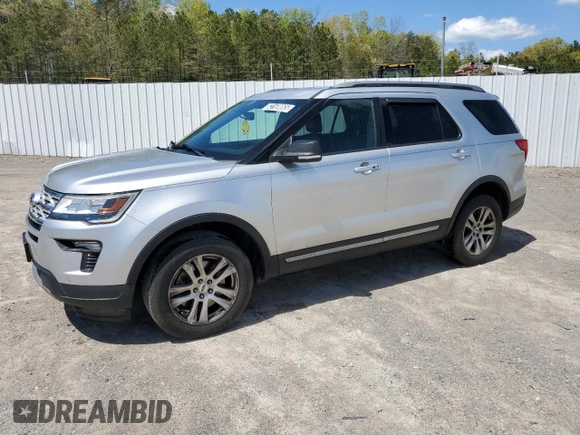 2019 Ford Explorer XLT z VIN 1FM5K8D89KGA67507, wystawiony jako Copart lot #53169065 z przebiegiem 103 667 mil mil oraz Czysty tytuł • Clean title. Historia ofert i sprzedaży dostępna na DreamBid. Obrazek 1.