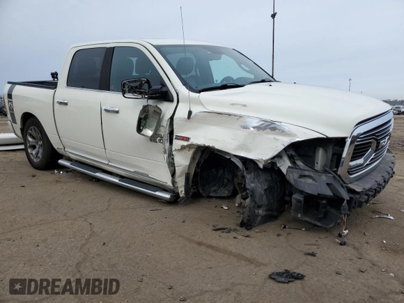 2016 Ram 1500 Limited z VIN 1C6RR7PM9GS207586, wystawiony jako Copart lot #73541024 z przebiegiem 229 032 mil mil oraz Czysty tytuł • Clean title. Historia ofert i sprzedaży dostępna na DreamBid. Obrazek 4.