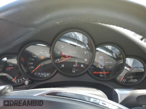 2015 Porsche 911 Carrera with VIN WP0AA2A96FS106430, listed as a Copart auction lot 61243483 with 61,635 mi miles. Bid and sale history available at carsss.com. Image 9.