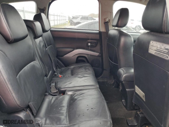 2008 Mitsubishi Outlander XLS with VIN JA4MT41X88Z009462, listed as a Copart auction lot 44002115 with 278,859 mi miles and Salvage Title. Bid and sale history available at carsss.com. Image 10.