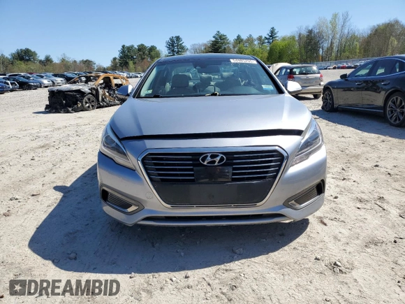 2016 Hyundai Sonata Hybrid Limited with VIN KMHE34L15GA029860, listed as a Copart auction lot 54985255 with 117,497 mi miles and Clean Title. Bid and sale history available at carsss.com. Image 5.