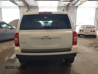2016 Jeep Patriot High Altitude с VIN 1C4NJRFB4GD658942, выставлен на аукционе IAAI как лот 42306838 с пробегом 111 792 миль миль и . История ставок и продаж доступна на DreamBid. Изображение 17.
