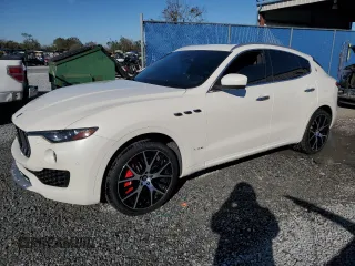 2018 Maserati Levante S z VIN ZN661YUL4JX284380, wystawiony jako Copart lot #42221935 z przebiegiem 49 156 mil mil oraz Nie do naprawy • Non repairable. Historia ofert i sprzedaży dostępna na DreamBid. Obrazek 1.