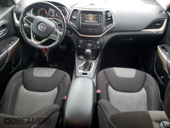 2017 Jeep Cherokee Altitude z VIN 1C4PJMASXHW657724, wystawiony jako Copart lot #50106485 z przebiegiem 81 085 mil mil oraz Szkoda całkowita • Salvage title. Historia ofert i sprzedaży dostępna na DreamBid. Obrazek 8.
