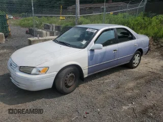 1997 Toyota Camry LE z VIN 4T1BF22K0VU032329, wystawiony jako Copart lot #60818805 z przebiegiem 202 397 mil mil oraz Szkoda całkowita • Salvage title. Historia ofert i sprzedaży dostępna na DreamBid. Obrazek 1.