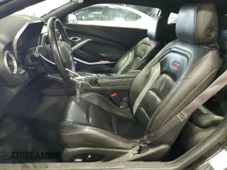 2017 Chevrolet Camaro 2SS z VIN 1G1FG1R72H0189573, wystawiony jako Copart lot #58092845 z przebiegiem 103 089 mil mil oraz Szkoda całkowita • Salvage title. Historia ofert i sprzedaży dostępna na DreamBid. Obrazek 7.