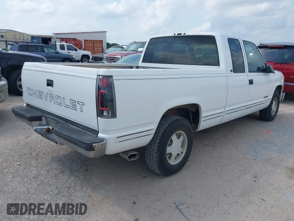 1998 Chevrolet Silverado 1500 with VIN 1GCEC19M7WE151745, listed as a IAAI auction lot 42161857 with 203,640 mi miles and . Bid and sale history available at DreamBid. Image 4.