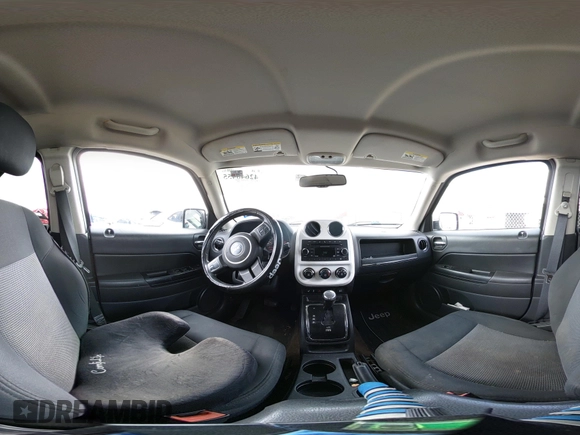 2016 Jeep Patriot Latitude with VIN 1C4NJPFB3GD583834, listed as a IAAI auction lot 42648455 with 118,083 mi miles and . Bid and sale history available at DreamBid. Image 18.