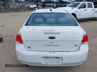 2009 Ford Focus SE with VIN 1FAHP35NX9W203482, listed as a IAAI auction lot 41870714 with 184,823 mi miles. Bid and sale history available at carsss.com. Image 16.