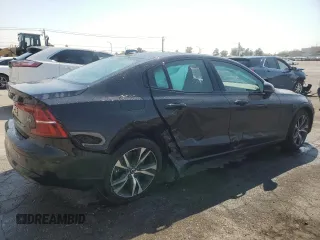 2024 Volvo S60 Core Dark Theme with VIN 7JRL12FK6RG325353, listed as a Copart auction lot 69727074 with 4,111 mi miles and Clean Title. Bid and sale history available at carsss.com. Image 3.
