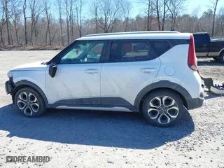 2020 Kia Soul LX with VIN KNDJ23AU8L7003306, listed as a IAAI auction lot 41889095 with 116,389 mi miles. Bid and sale history available at carsss.com. Image 14.