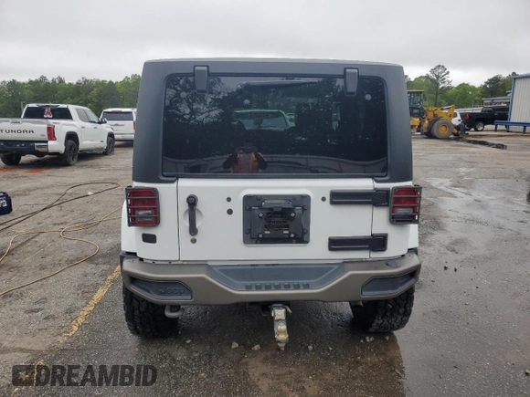2016 Jeep Wrangler Sahara z VIN 1C4AJWBG3GL286692, wystawiony jako Copart lot #51988555 z przebiegiem 109 764 mil mil oraz Szkoda całkowita • Salvage title. Historia ofert i sprzedaży dostępna na DreamBid. Obrazek 6.
