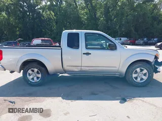 2010 Nissan Frontier SE z VIN 1N6AD0CUXAC436780, wystawiony jako IAAI lot #42720584 z przebiegiem 131 462 mil mil oraz . Historia ofert i sprzedaży dostępna na DreamBid. Obrazek 14.