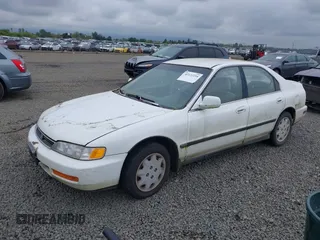 1996 Honda Accord LX with VIN 1HGCD5635TA031485, listed as a IAAI auction lot 42132216 with 158,686 mi miles and . Bid and sale history available at carsss.com. Image 2.