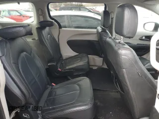 2017 Chrysler Pacifica Touring with VIN 2C4RC1DG0HR634812, listed as a Copart auction lot 85925434 with 194,385 mi miles and Salvage Title. Bid and sale history available at DreamBid. Image 11.