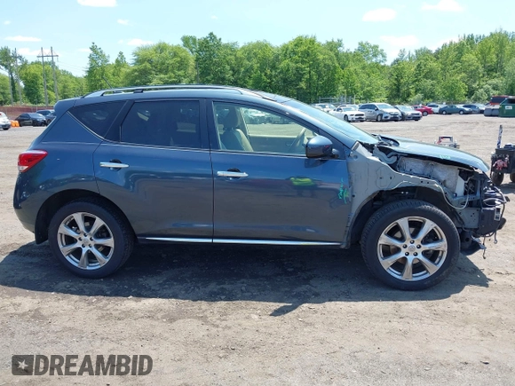 2014 Nissan Murano SL z VIN JN8AZ1MW5EW507368, wystawiony jako IAAI lot #42403046 z przebiegiem 102 729 mil mil oraz . Historia ofert i sprzedaży dostępna na DreamBid. Obrazek 13.