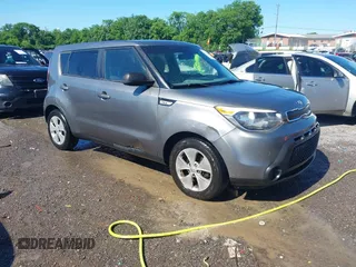 2015 Kia Soul z VIN KNDJN2A24F7225958, wystawiony jako IAAI lot #42310627 z przebiegiem 89 633 mil mil oraz . Historia ofert i sprzedaży dostępna na DreamBid. Obrazek 1.