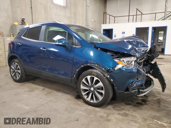 2020 Buick Encore Essence z VIN KL4CJGSB9LB033504, wystawiony jako Copart lot #43911325 z przebiegiem 62 471 mil mil oraz Szkody całkowita. Historia ofert i sprzedaży dostępna na DreamBid. Obrazek 4.
