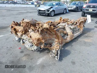 2024 Volvo XC40 Plus z VIN YV4ER3XL4R2263975, wystawiony jako IAAI lot #42098379 z przebiegiem Nie podano mil oraz . Historia ofert i sprzedaży dostępna na DreamBid. Obrazek 4.