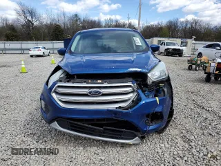 2017 Ford Escape SE z VIN 1FMCU0G96HUC89181, wystawiony jako Copart lot #50071915 z przebiegiem 102 458 mil mil oraz Szkoda całkowita • Salvage title. Historia ofert i sprzedaży dostępna na DreamBid. Obrazek 5.
