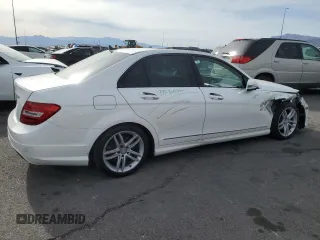 2014 Mercedes-Benz C 250 Sport с VIN WDDGF4HBXEG228554, выставлен на аукционе Copart как лот 49888675 с пробегом 133 533 миль миль и Списание • Salvage title. История ставок и продаж доступна на DreamBid. Изображение 3.