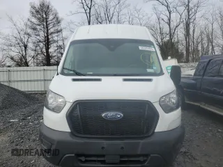 2022 Ford Transit Cargo z VIN 1FTBR2X82NKA72092, wystawiony jako Copart lot #50320405 z przebiegiem 48 664 mil mil oraz Szkody całkowita. Historia ofert i sprzedaży dostępna na DreamBid. Obrazek 5.