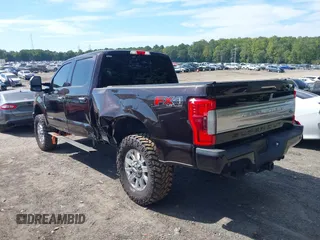 2018 Ford F-250 XL with VIN 1FT7W2BT5JEC36583, listed as a IAAI auction lot 40254495 with 137,845 mi miles and . Bid and sale history available at DreamBid. Image 3.