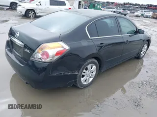 2012 Nissan Altima S z VIN 1N4AL2AP0CN446584, wystawiony jako IAAI lot #42362193 z przebiegiem 211 658 mil mil oraz . Historia ofert i sprzedaży dostępna na DreamBid. Obrazek 4.