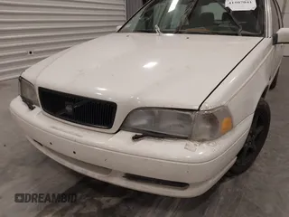 1998 Volvo S70 with VIN YV1LS5544W1463658, listed as a IAAI auction lot 41507041 with 202,886 mi miles and . Bid and sale history available at DreamBid. Image 6.