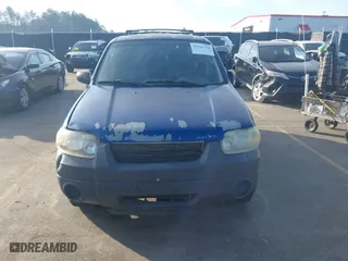 2007 Ford Escape XLS with VIN 1FMYU02Z37KB37995, listed as a IAAI auction lot 41641769 with 199,045 mi miles. Bid and sale history available at carsss.com. Image 12.