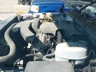 2005 Chevrolet Suburban LT с VIN 3GNEC16Z35G228352, выставлен на аукционе IAAI как лот 43140655 с пробегом 223 172 миль миль и . История ставок и продаж доступна на DreamBid. Изображение 12.