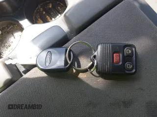 2006 Ford F-150 XLT с VIN 1FTPX14V76KD15624, выставлен на аукционе IAAI как лот 42255350 с пробегом 246 575 миль миль и . История ставок и продаж доступна на DreamBid. Изображение 11.