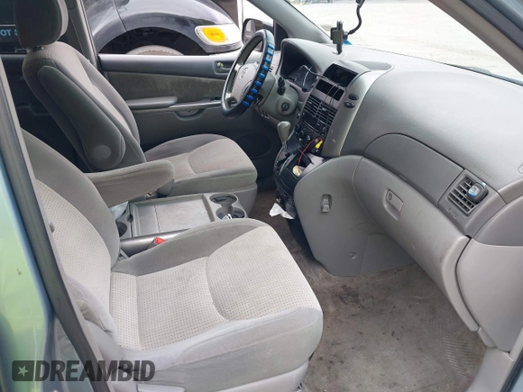 2010 Toyota Sienna CE с VIN 5TDKK4CC5AS327606, выставлен на аукционе IAAI как лот 42297187 с пробегом 248 029 миль миль и . История ставок и продаж доступна на DreamBid. Изображение 5.