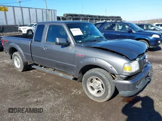 2002 Ford Ranger XL Fleet with VIN 1FTZR45E42TA54072, listed as a IAAI auction lot 41843766 with 265,096 mi miles. Bid and sale history available at carsss.com. Image 1.