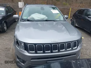 2018 Jeep Compass Altitude with VIN 3C4NJDBB1JT435428, listed as a IAAI auction lot 42050993 with 114,328 mi miles and . Bid and sale history available at DreamBid. Image 12.