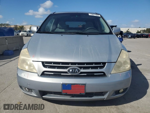 2006 Kia Sedona LX with VIN KNDMB233866024341, listed as a Copart auction lot 79071364 with 132,924 mi miles and Salvage Title. Bid and sale history available at carsss.com. Image 5.