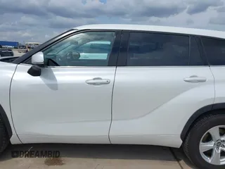 2022 Toyota Highlander LE with VIN 5TDZZRAH4NS090313, listed as a IAAI auction lot 42137543 with 81,954 mi miles and . Bid and sale history available at DreamBid. Image 14.