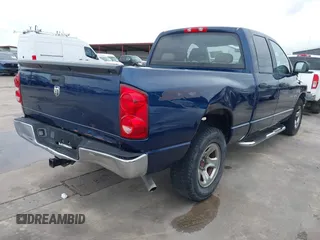 2007 Dodge 1500 ST z VIN 1D7HA18K57J562577, wystawiony jako IAAI lot #42355951 z przebiegiem 190 791 mil mil oraz . Historia ofert i sprzedaży dostępna na DreamBid. Obrazek 4.