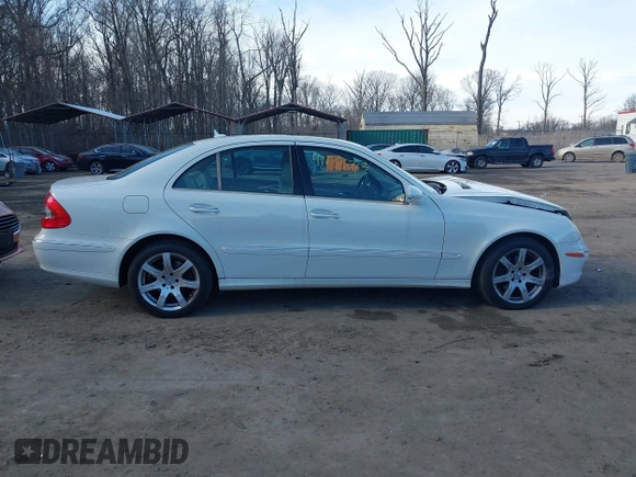 2007 Mercedes-Benz E-Class 3.5L with VIN WDBUF87X37X220377, listed as a IAAI auction lot 41655713 with 221,434 mi miles. Bid and sale history available at carsss.com. Image 13.