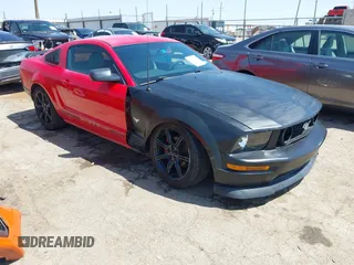 2007 Ford Mustang Deluxe with VIN 1ZVFT80N575345515, listed as a IAAI auction lot 42008753 with 165,871 mi miles and . Bid and sale history available at carsss.com. Image 1.
