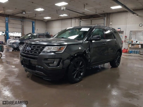 2017 Ford Explorer XLT with VIN 1FM5K8D81HGD27004, listed as a IAAI auction lot 41760831 with 107,187 mi miles. Bid and sale history available at carsss.com. Image 2.