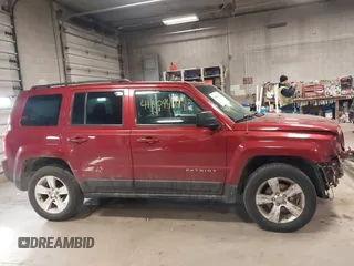 2016 Jeep Patriot High Altitude Edition with VIN 1C4NJRFB5GD685731, listed as a IAAI auction lot 41804474 with 125,184 mi miles. Bid and sale history available at carsss.com. Image 13.