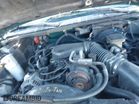 1997 GMC Jimmy SLS with VIN 1GKDT13W8V2548617, listed as a IAAI auction lot 41425063 with 153,008 mi miles. Bid and sale history available at carsss.com. Image 10.