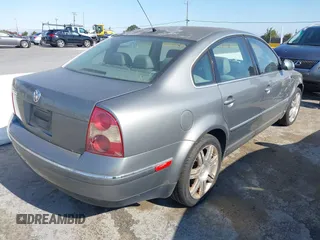 2005 Volkswagen Passat GLS z VIN WVWAD63B05P029893, wystawiony jako IAAI lot #42451294 z przebiegiem 101 920 mil mil oraz . Historia ofert i sprzedaży dostępna na DreamBid. Obrazek 4.