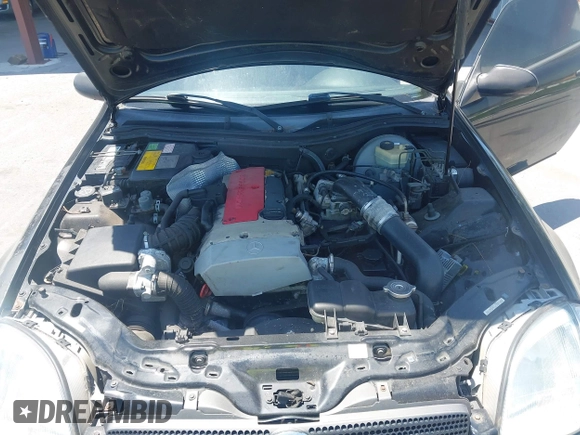 1998 Mercedes-Benz SLK 230/320 z VIN WDBKK47F1WF022419, wystawiony jako IAAI lot #42305098 z przebiegiem Nie podano mil oraz . Historia ofert i sprzedaży dostępna na DreamBid. Obrazek 10.