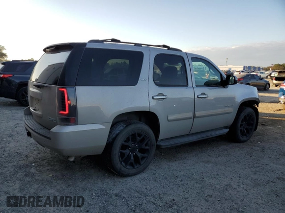 2007 GMC Yukon SLE with VIN 1GKFC13J07J321220, listed as a Copart auction lot 88033985 with 211,583 mi miles and Salvage Title. Bid and sale history available at carsss.com. Image 3.