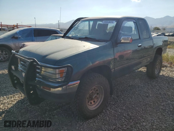 1997 Toyota T100 DX with VIN JT4UN22D7V0035205, listed as a Copart auction lot 75953824 with 196,449 mi miles and Salvage Title. Bid and sale history available at DreamBid. Image 1.